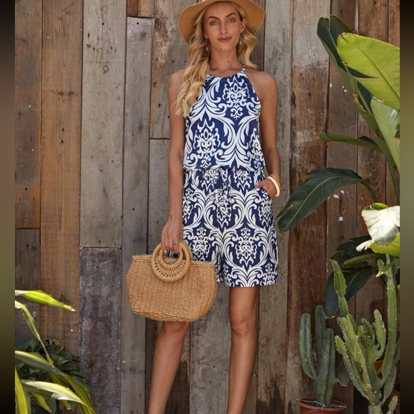 Halter Romper with pockets - Picture 4 of 6